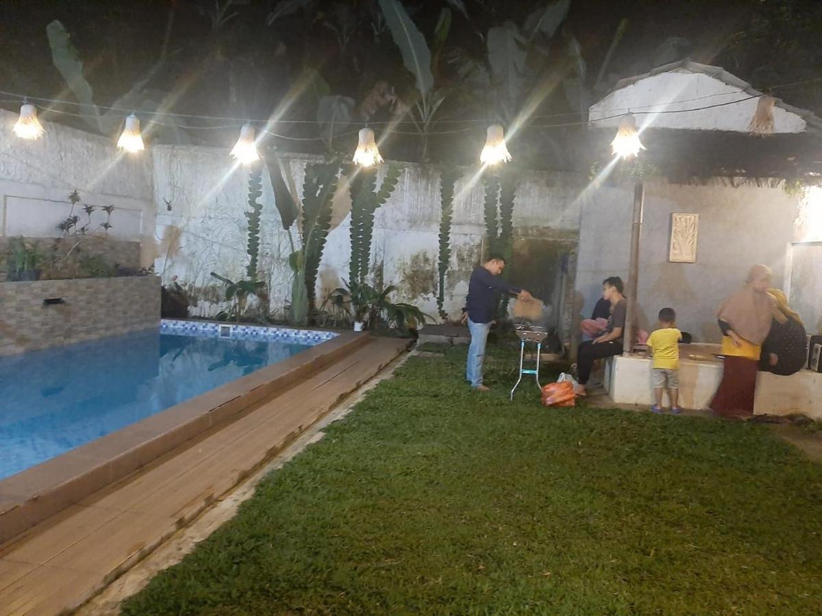 Villa Dhanty Bogor Exterior foto
