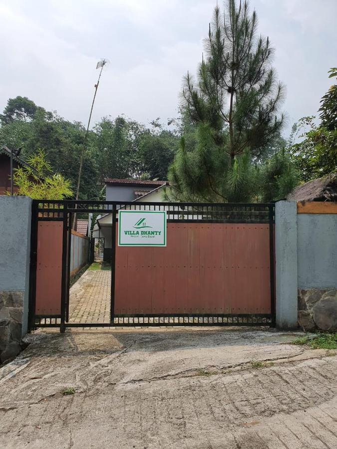Villa Dhanty Bogor Exterior foto
